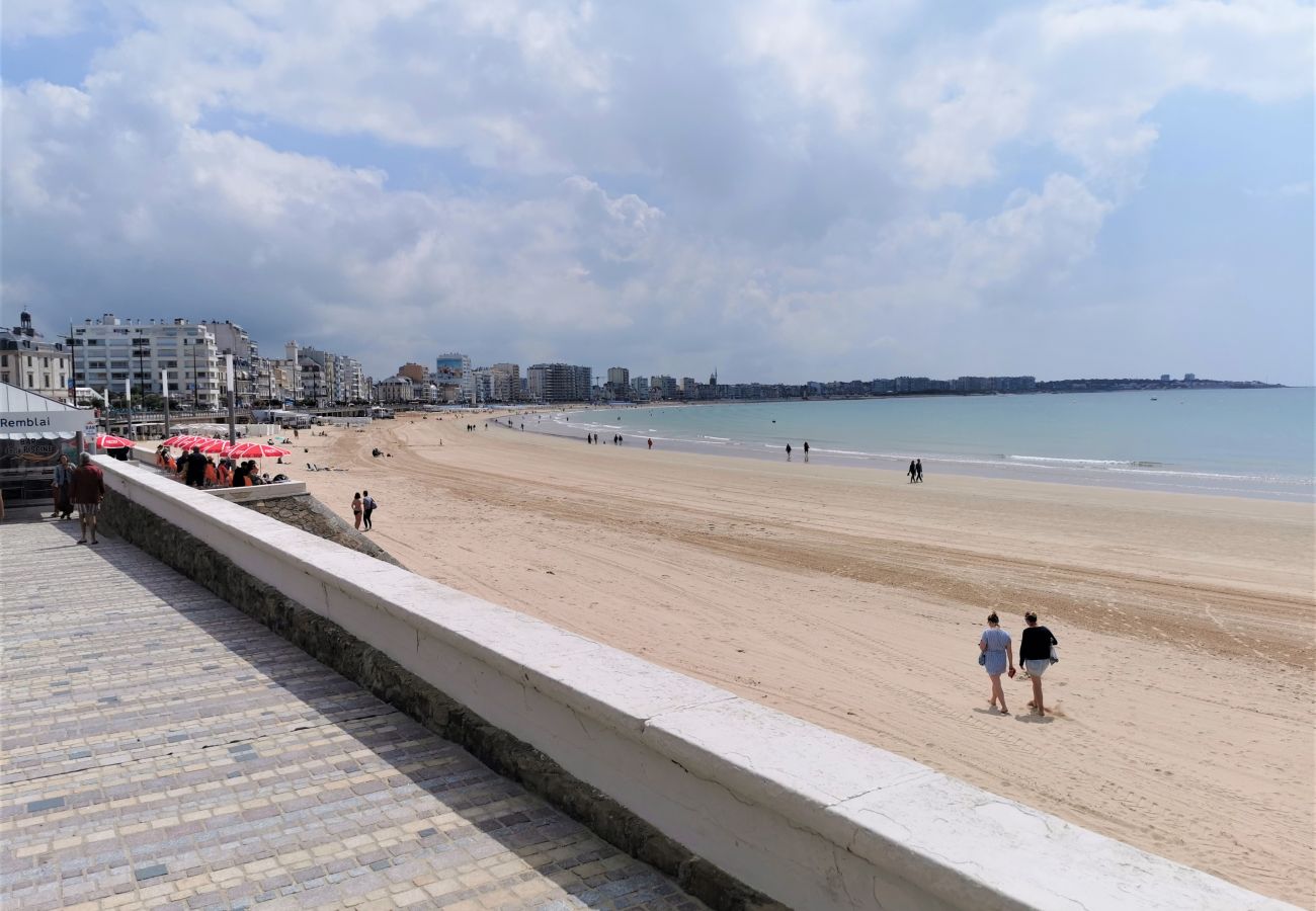 Appartement à Les Sables-d´Olonne - Le Foch - Face Grande Plage avec garage