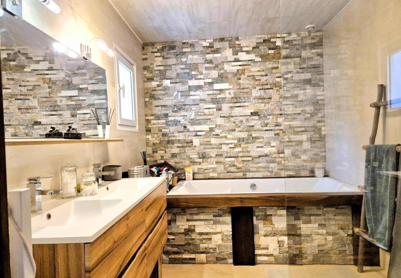 Maison à Saint-Mathurin - La Maison Martana - Piscine chauffée