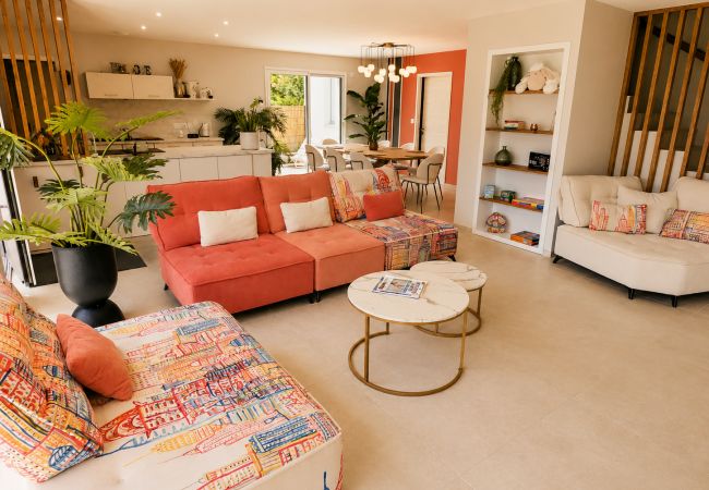 Maison à Les Sables-d'Olonne - CHEZ MAGUI - 12 Pers avec Spa et Parking
