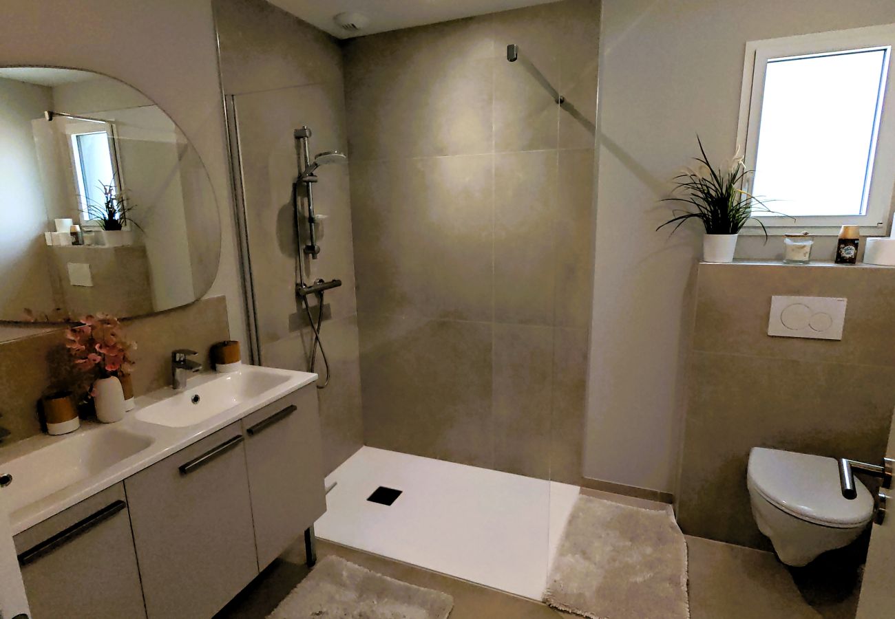 Maison à Les Sables-d´Olonne - CHEZ MAGUI - 12 Pers avec Spa et Parking