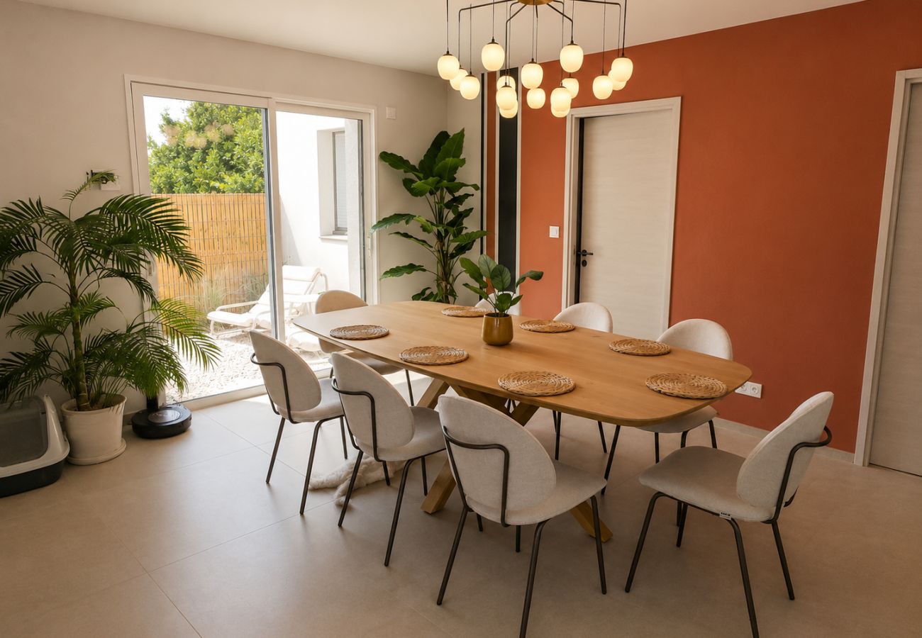 Maison à Les Sables-d´Olonne - CHEZ MAGUI - 12 Pers avec Spa et Parking