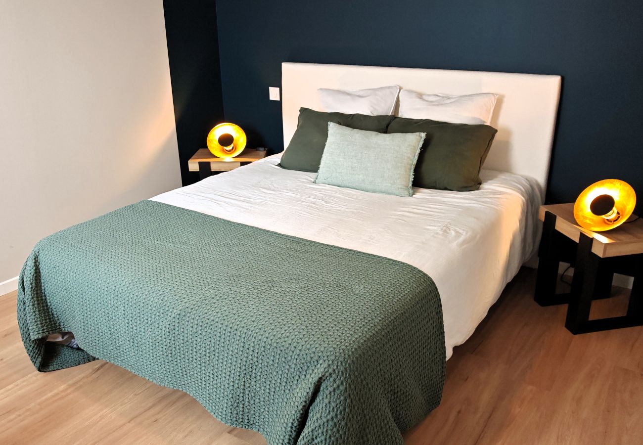 Maison à Les Sables-d´Olonne - CHEZ MAGUI - 12 Pers avec Spa et Parking