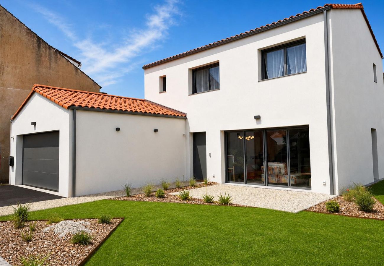 Maison à Les Sables-d´Olonne - CHEZ MAGUI - 12 Pers avec Spa et Parking