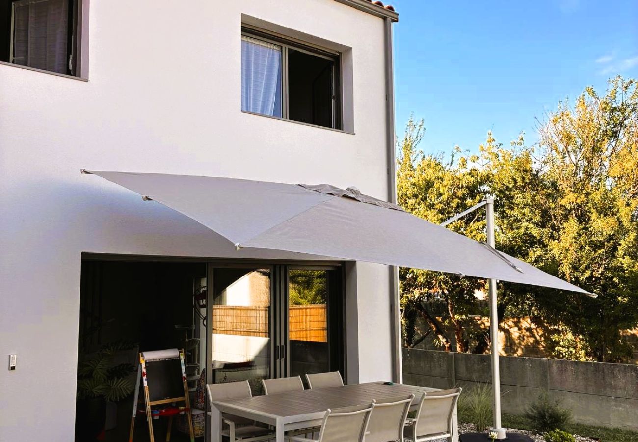 Maison à Les Sables-d´Olonne - CHEZ MAGUI - 12 Pers avec Spa et Parking